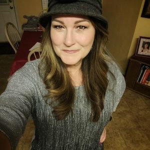 Meet your Posher, Cindy